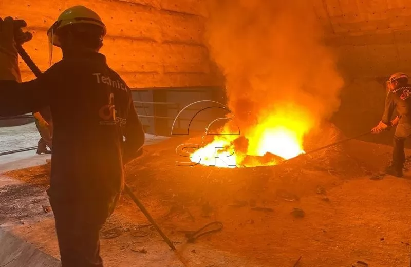 Four à induction sans noyau à moyenne fréquence